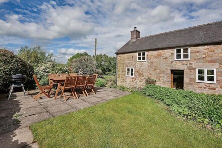 Croft Meadows Farm -  5 bedroom, dog friendly cottage in rural Staffordshire