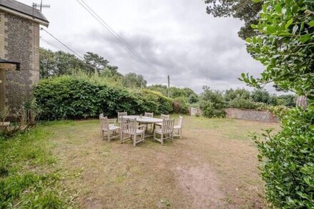 3 Shellpit Cottages, Thorpeness