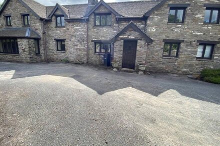 Trebarried Mill C17th- Spacious, flexible property. Perfect for Groups/Families