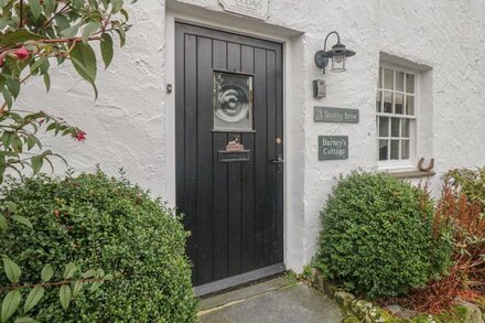 BARNEY'S COTTAGE, pet friendly, luxury holiday cottage in Ambleside