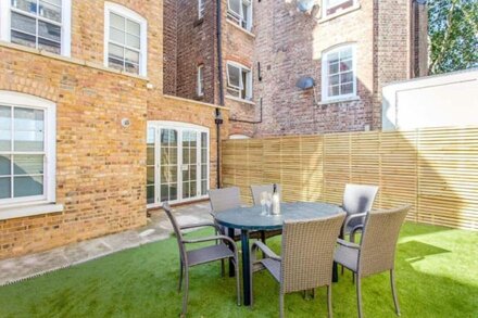 Brand New Development. 5 Star Luxury flat with garden