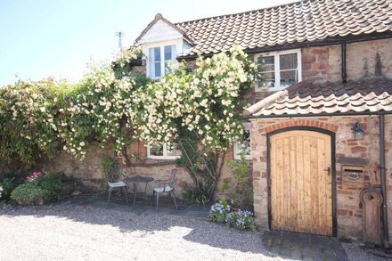 Stable Cottage, Sleeps 4  Cosy, characterful original Features,Quantock Hills UK