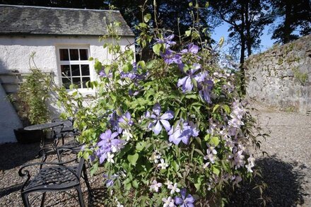 Clematis Cottage, With Views Down Loch Etive