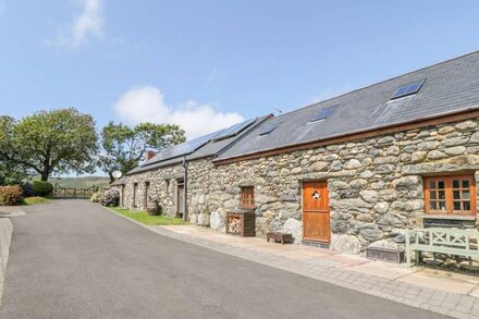 CRAIG Y DERYN, pet friendly, with a garden in Tywyn