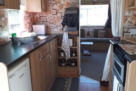 Immaculate 3-Bedroom Caravan on Combe Haven.