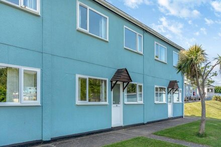 2 bedroom accommodation in Brixham, Torbay