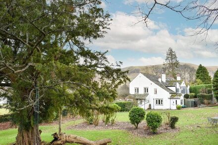 4 bedroom accommodation in Watermillock on Ullswater