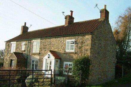 Cottage with amazing views of the North York Moors