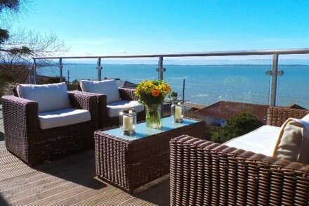 Modern Coastal House near Whitstable with Spectacular Sea Views