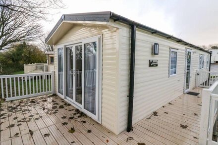 THE HUT (DEVON COUNTRY 5), family friendly in Bucks Cross, Bideford