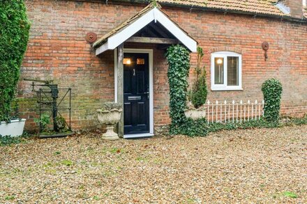 2 bedroom accommodation in Thornage, near Holt