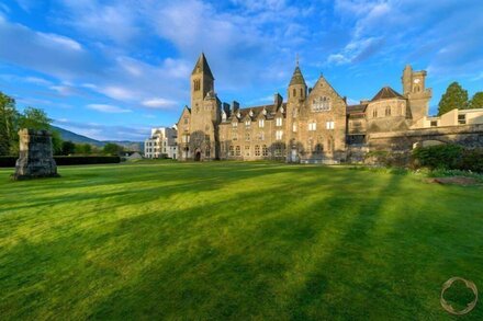 Luxury Self Catering Apartment with Swimming Pool in the Grounds of a Monastery on Loch Ness