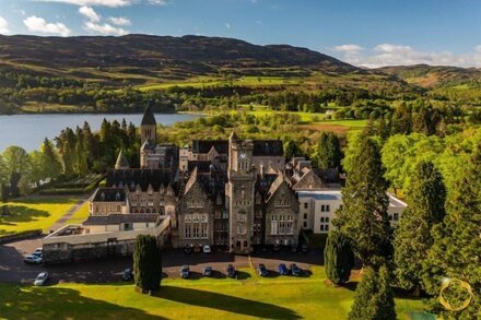 Luxury Self Catering Apartment with Swimming Pool in the Grounds of a Monastery on Loch Ness