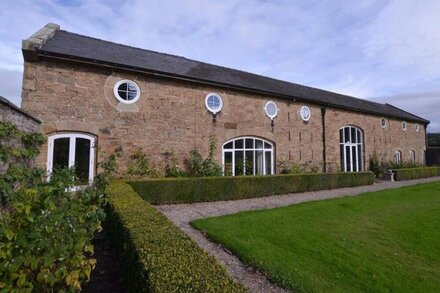 Coach House in the beautiful Mold