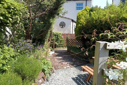 HOLLY COTTAGE, family friendly, with a garden in St Bees