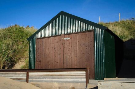 10 Llwyn Onn   Beach Hut