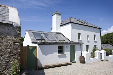 NEW! Bangeston Farmhouse - hot tub, near surf beaches, coast path, dog friendly