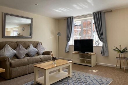 Beautiful 1 Bed Apartment in the Heart of Ludlow