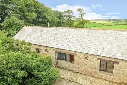 Dolittles Den, a beautifully renovated barn situated in idyllic Cornish countryside