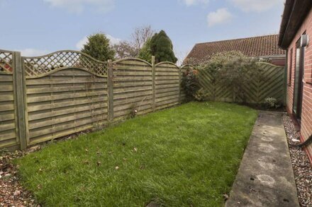 CHURCH VIEW, pet friendly, character holiday cottage in Atwick