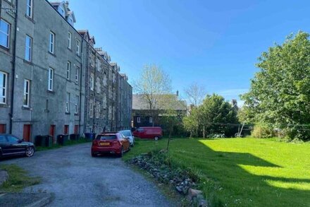 The Penthouse, Beautiful sea views, Centre of Oban