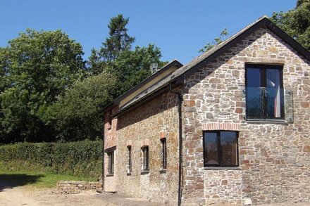 Stunning countryside cottage and location, with private garden, Devon