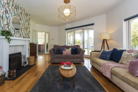 CROYDE LINDENS | 4 Bedrooms