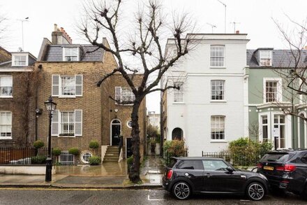 Kensington, Artistic 1bed flat