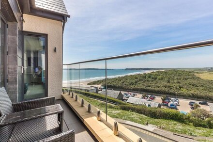 A luxury 2nd floor apartment overlooking Tenby’s south beach in Pembrokeshire