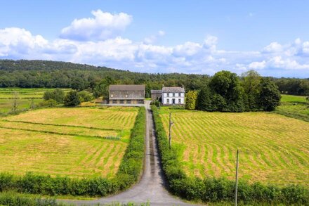 GROVE HOUSE, pet friendly, character holiday cottage in Witherslack