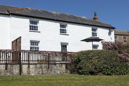 Tregarth, spacious accommodation located in an extended cottage just a 5 minute walk from Gorran Haven