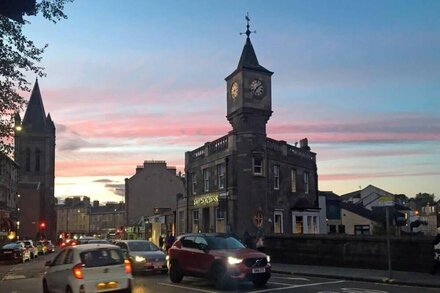 Bright, Spacious 2 Bedroom Apartment in Stockbridge