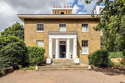 Large & Spacious with High Ceiling within a Mansion House