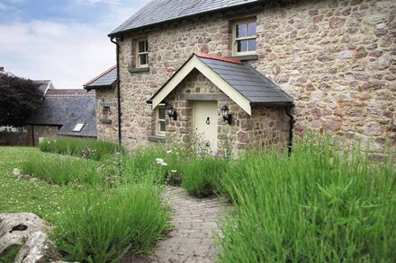 Nicholaston Cottage in the beautiful Gower