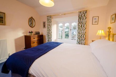 Swallows House - Four Bedroom House, Sleeps 8