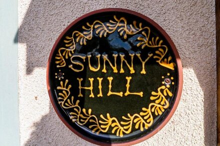 SUNNY HILL, pet friendly, with open fire in Great Strickland