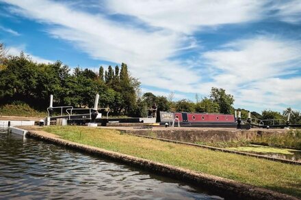 Smoke (Rowington Narrowboats)