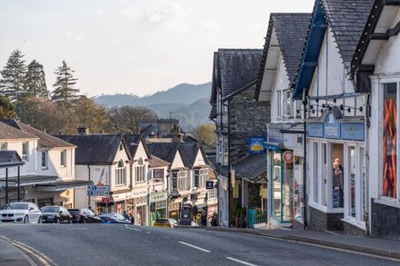 Two Bed Apartment Bowness-On-Windermere 2022Refurb