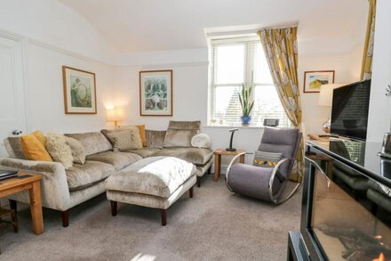 THE BOLT HOLE, romantic, luxury holiday cottage in Kendal