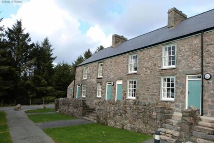 Vacation home Dwy in Porthmadog - 6 persons, 4 bedrooms