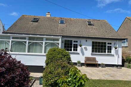 38 UPTON TOWANS, pet friendly, country holiday cottage in Hayle