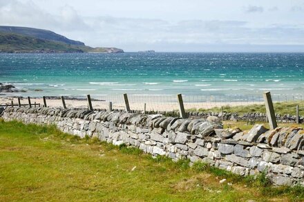 Highland House close to Beach with view of Balnakeil Bay