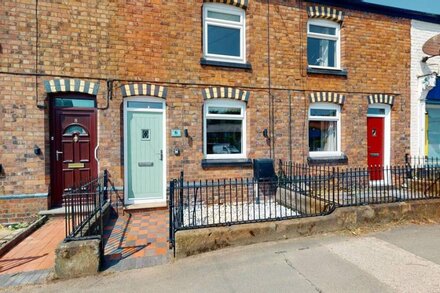 Tarporley High Street - Modern 3 Bed Terrace<br><br>Open plan layout. Central Location