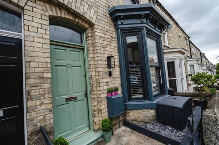 Bishy Road Abode - Stylish Victorian Terrace