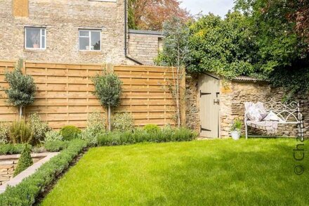 LAVENDER COTTAGE (STOW-ON-THE-WOLD) in Stow-On-The-Wold