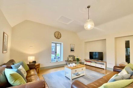 4 bedroom accommodation in Doynton, near Bath