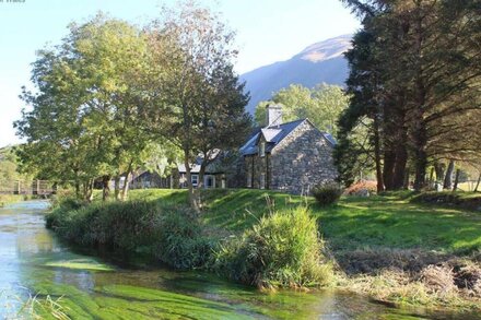 Granar Gynolwyn in the beautiful Tywyn