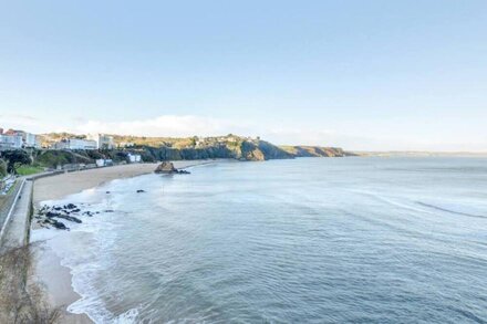 Crwys, Hafod y Mor in the beautiful Tenby