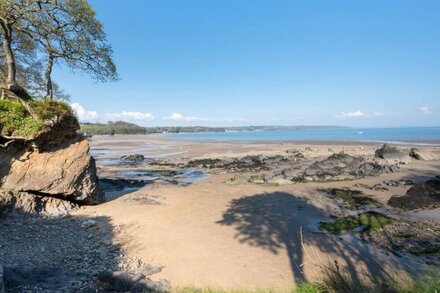 11 Captains Walk in Saundersfoot