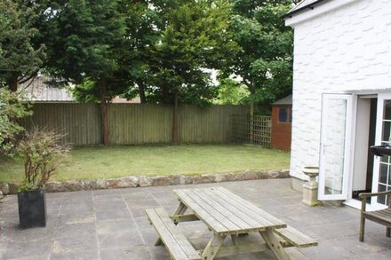 Eaton Cottage in the beautiful Manorbier